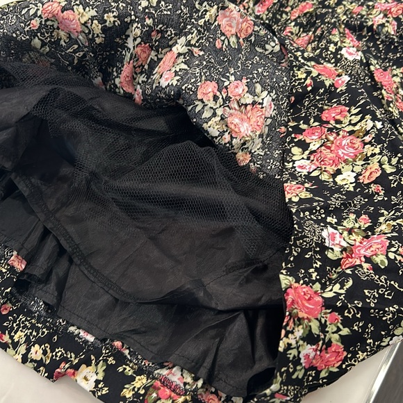 Floral Strapless Dress with Crinoline Under Skirt-M - Picture 6 of 9